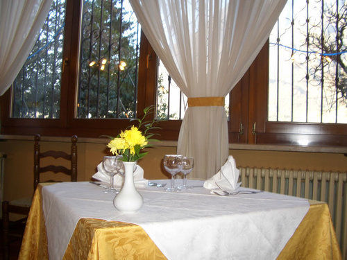 Albergo Il Castellino Darfo Boario Terme Luaran gambar